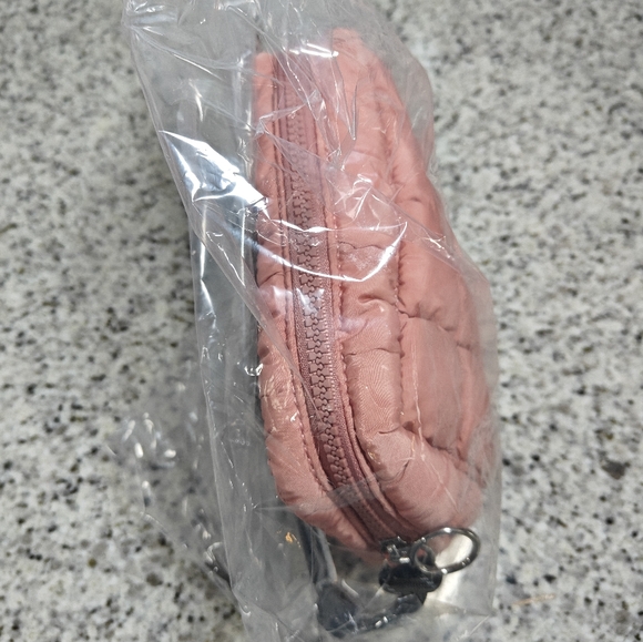 NEW Free people Quilted Mini Case (Ballet Slipper, Pink) - Picture 6 of 9